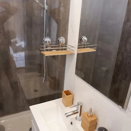Δωμάτια σε οικογενειακή κατοικία Vi Mar - *